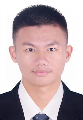 穿着西装的男孩AI 生成的内容可能不正确。